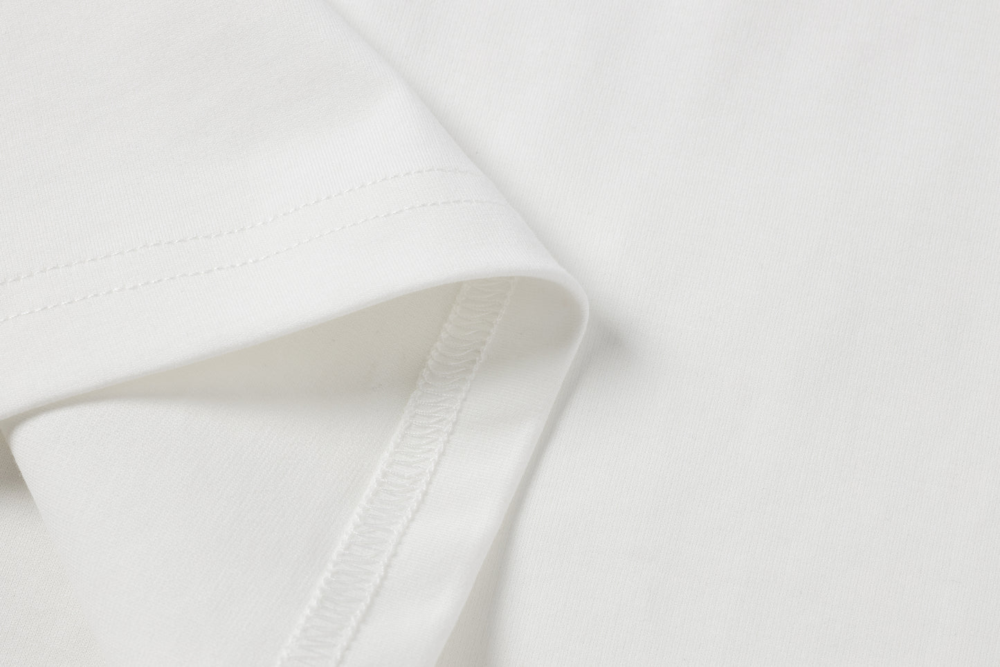 后背印花长袖T恤